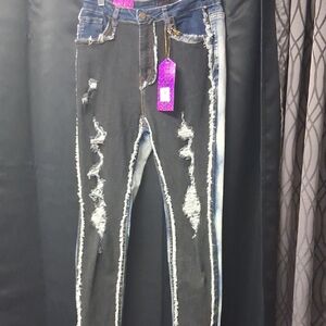 Chic Two-Tone Distressed Women's Skinny Jeans
